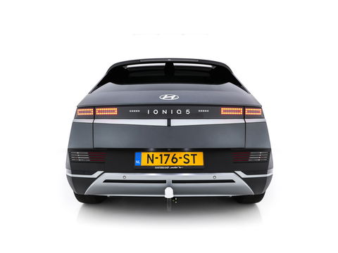 Hyundai IONIQ 5 Connect+ 73kWh [ 3-Fase ] {SOH-97%} (INCL-BTW) Aut *HEATPUMP | LEATHER | BOSE-AUDIO | FULL-LED | DIGI-COCKPIT | AMBIENT-LIGHT | DAB | SHIFT-PADDLES | HEAD-UP | NAVI-FULLMAP | KEYLESS | CAMERA | HEATED-COMFORTSEATS | ...