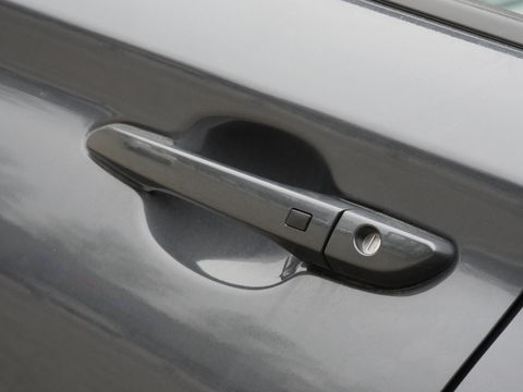 Hyundai KONA EV 64kWh FASHION/ 3-FASE/ SOH 100%/ HEAD-UP/ BLINDSPOT/ KEYLESS