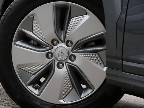 Hyundai KONA EV 64kWh FASHION/ 3-FASE/ SOH 100%/ HEAD-UP/ BLINDSPOT/ KEYLESS