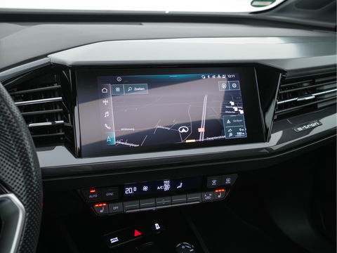 Audi Q4 e-tron 40 S-Line Competition Launch edition 77 kWh [ 3-Fase ] {SOH-87%} (INCL-BTW) *HEAT-PUMP | PANO | LEATHER-FABRIC | MATRIX-LED | ADAPTIVE-CRUISE | HEATED-SPORTSEATS | AMBIENT-LIGHT | DIGI-COCKPIT | CAMERA | KEYLESS | NAVI-FULLMAP | ...