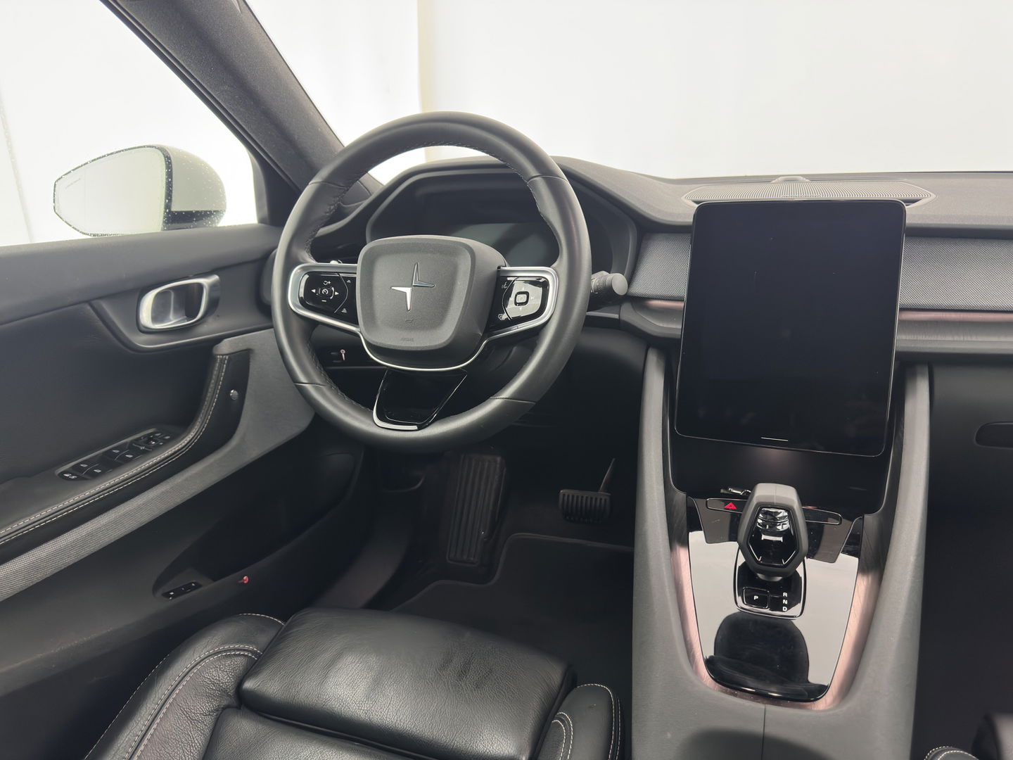 Polestar 2 Long Range Dual Motor Launch Edition 78kWh [ 3-Fase ] {SOH-92%} (INCL-BTW) *PANO | LEATHER | NAVI-FULLMAP | FULL-LED | BLIND-SPOT | KEYLESS | LANE-ASSIST | DIGI-COCKPIT | CARPLAY | DAB+ | HEATED-COMFORTSEATS | ECC | MEMORY-PACK | PDC | 20''ALU*