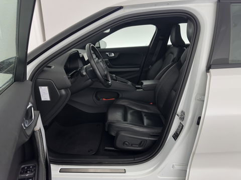 Polestar 2 Long Range Dual Motor Launch Edition 78kWh [ 3-Fase ] {SOH-92%} (INCL-BTW) *PANO | LEATHER | NAVI-FULLMAP | FULL-LED | BLIND-SPOT | KEYLESS | LANE-ASSIST | DIGI-COCKPIT | CARPLAY | DAB+ | HEATED-COMFORTSEATS | ECC | MEMORY-PACK | PDC | 20''ALU*