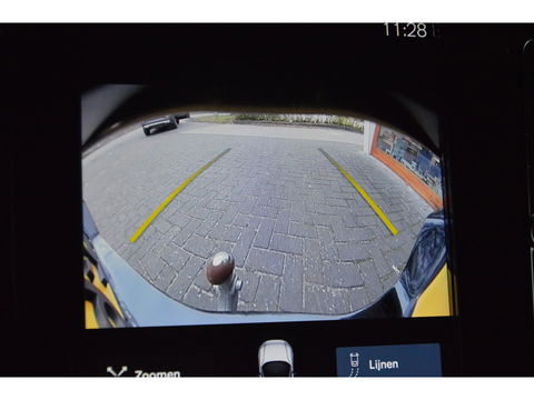 Volvo XC40 T4 Recharge R-Design | Trekhaak 1800KG | Stoel + Stuur Verwarmd | Harman/Kardon | Camera |