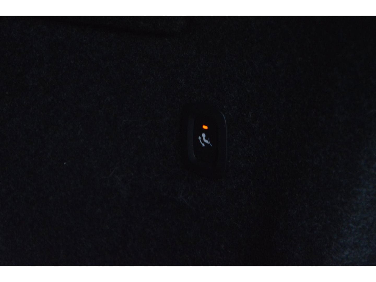 Volvo XC40 T4 Recharge R-Design | Trekhaak 1800KG | Stoel + Stuur Verwarmd | Harman/Kardon | Camera |