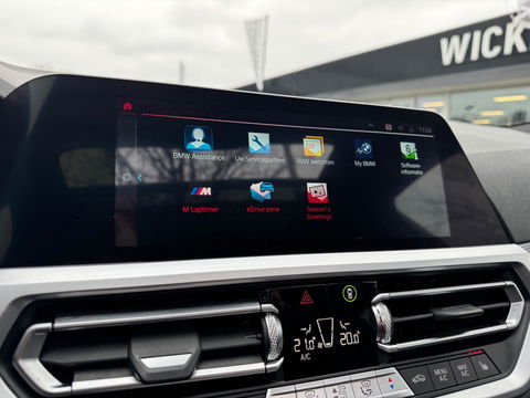 BMW 3 Serie Touring 330e High Executive M sport Panorama Leder Camera