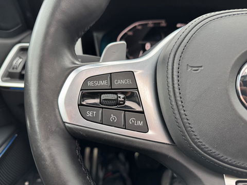 BMW 3 Serie Touring 330e High Executive M sport Panorama Leder Camera