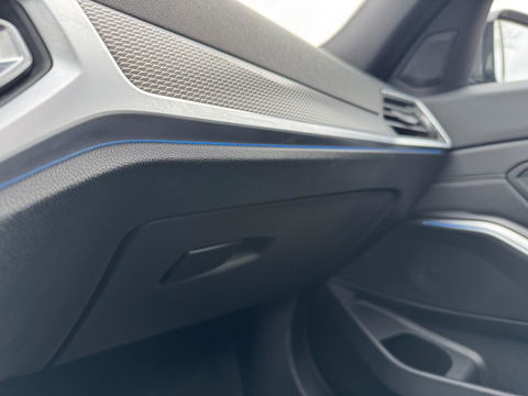 BMW 3 Serie Touring 330e High Executive M sport Panorama Leder Camera