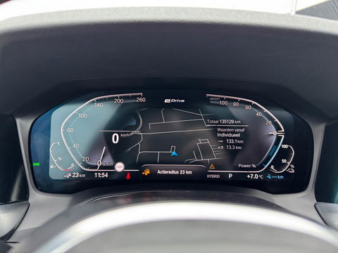 BMW 3 Serie Touring 330e High Executive M sport Panorama Leder Camera