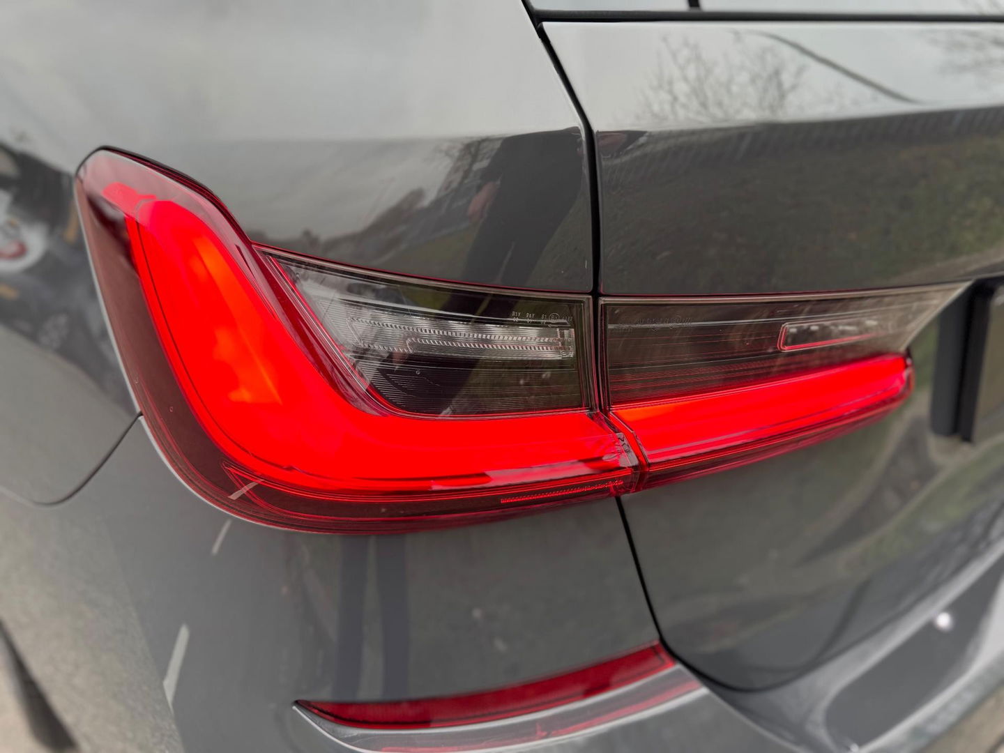 BMW 3 Serie Touring 330e High Executive M sport Panorama Leder Camera