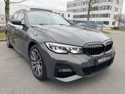 BMW 3 Serie Touring 330e High Executive M sport Panorama Leder Camera