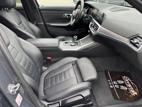 BMW 3 Serie Touring 330e High Executive M sport Panorama Leder Camera
