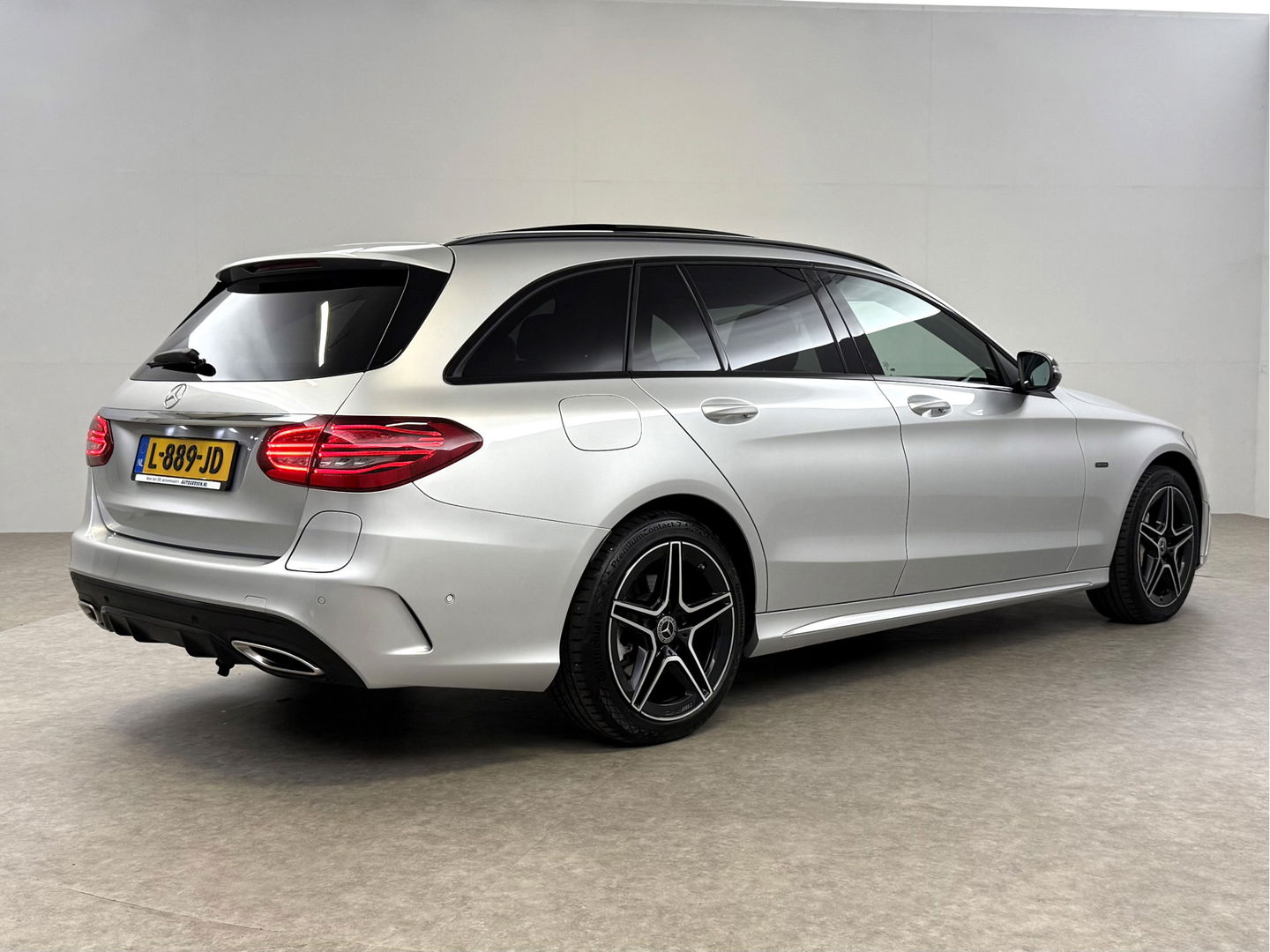 Mercedes-Benz C-Klasse 300 e AMG Limited | SOH 86% | Pano | Sfeer | Virtual | 360° | Trekh. | Stoelverw. | Cruise | Navi | NAP