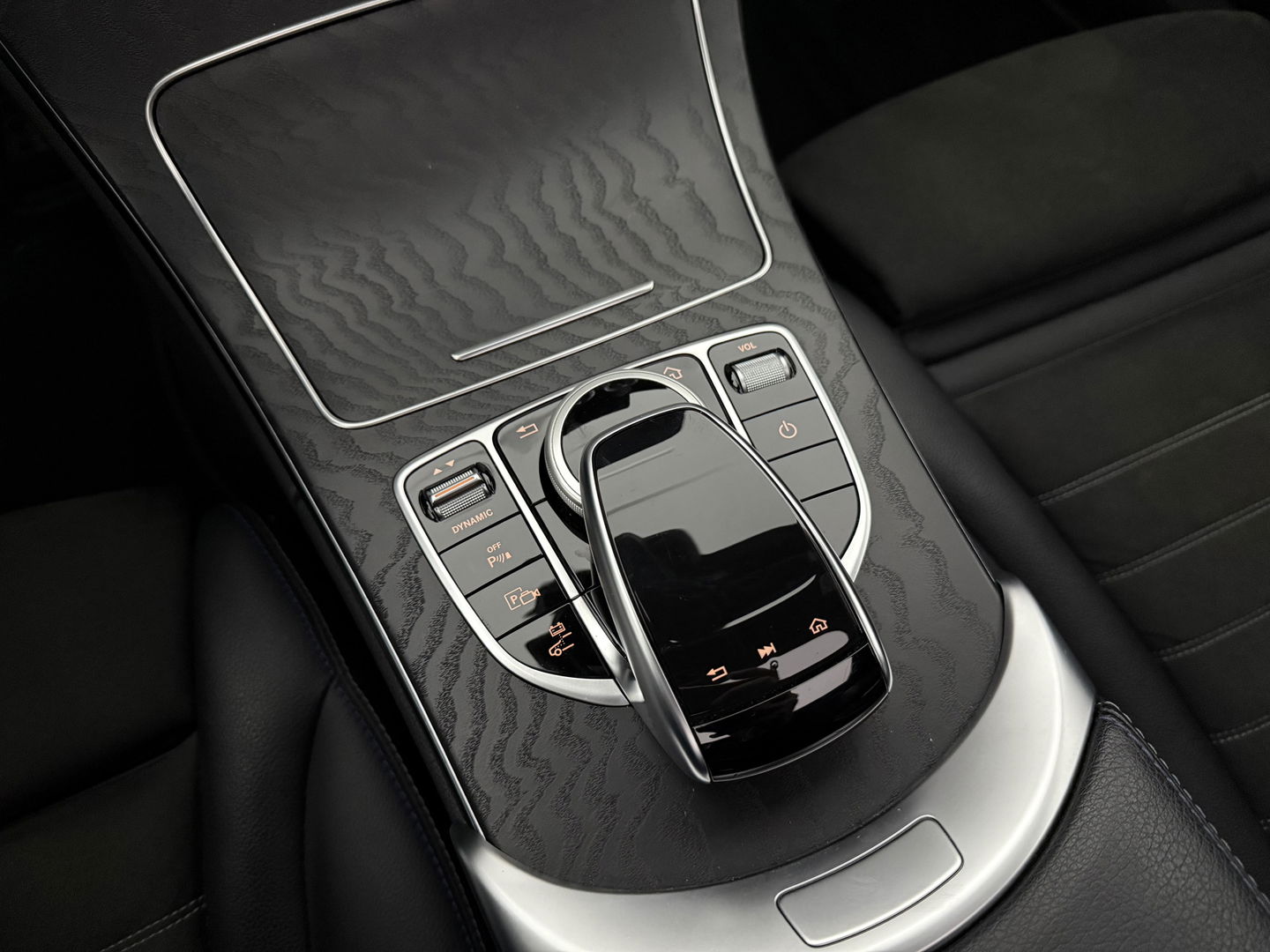 Mercedes-Benz C-Klasse 300 e AMG Limited | SOH 86% | Pano | Sfeer | Virtual | 360° | Trekh. | Stoelverw. | Cruise | Navi | NAP