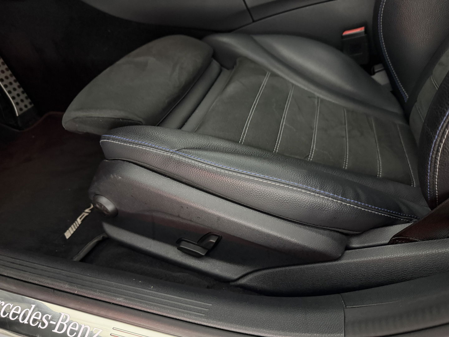 Mercedes-Benz C-Klasse 300 e AMG Limited | SOH 86% | Pano | Sfeer | Virtual | 360° | Trekh. | Stoelverw. | Cruise | Navi | NAP