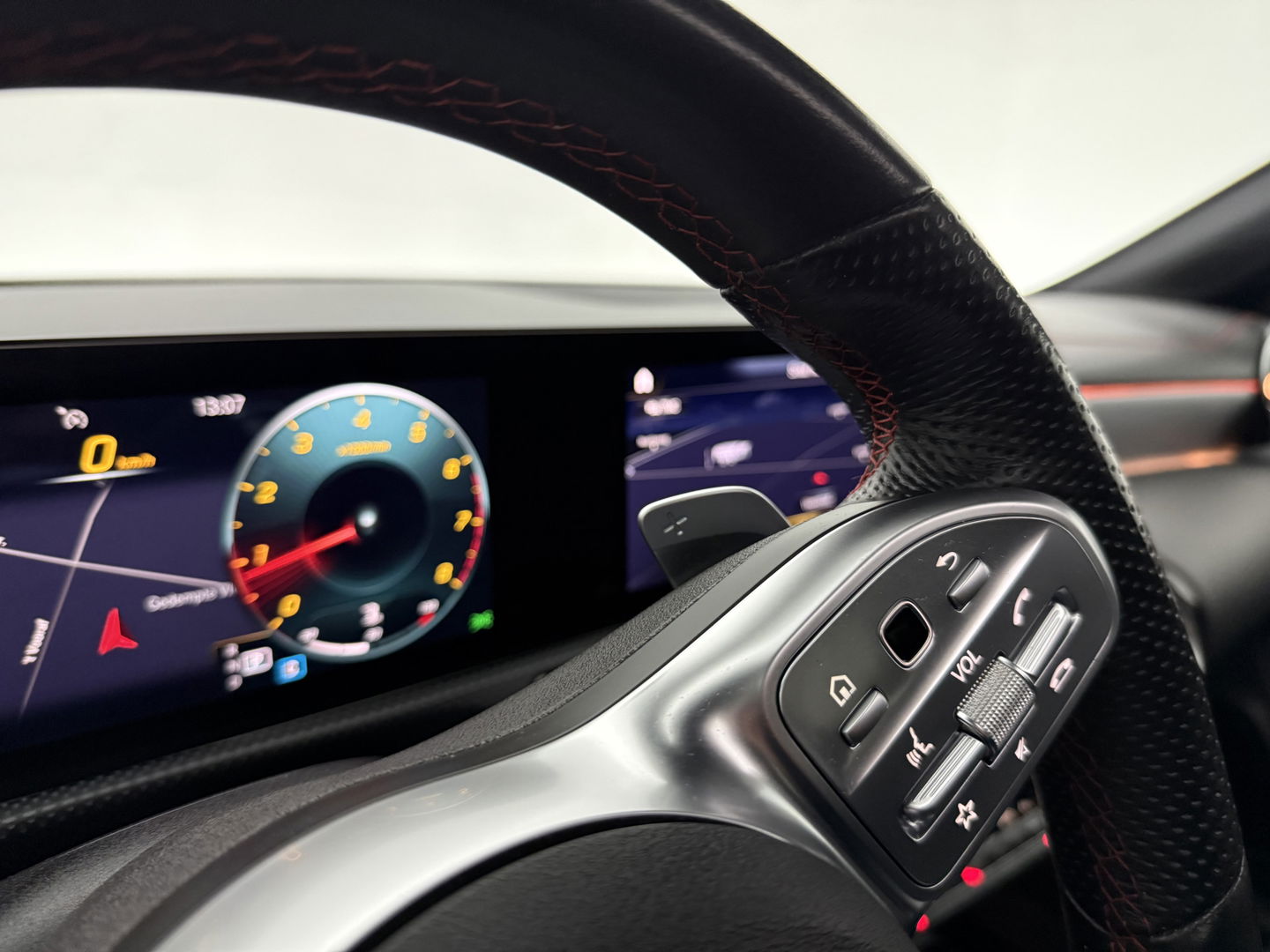 Mercedes-Benz CLA-Klasse 180 AMG | Pano | Virtual | Memory | Sfeer | Burmester | Stoelverw. | Cruise | Navi | Keyless | Trekh.