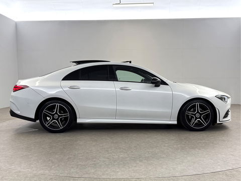 Mercedes-Benz CLA-Klasse 180 AMG | Pano | Virtual | Memory | Sfeer | Burmester | Stoelverw. | Cruise | Navi | Keyless | Trekh.