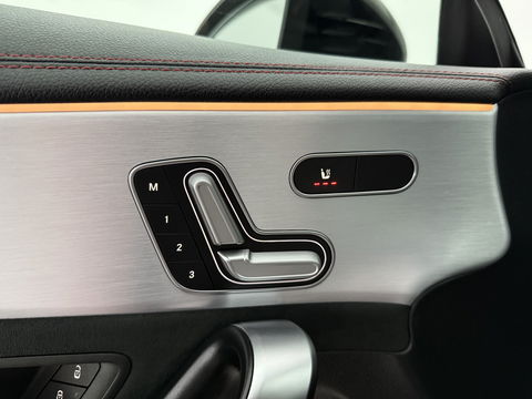 Mercedes-Benz CLA-Klasse 180 AMG | Pano | Virtual | Memory | Sfeer | Burmester | Stoelverw. | Cruise | Navi | Keyless | Trekh.