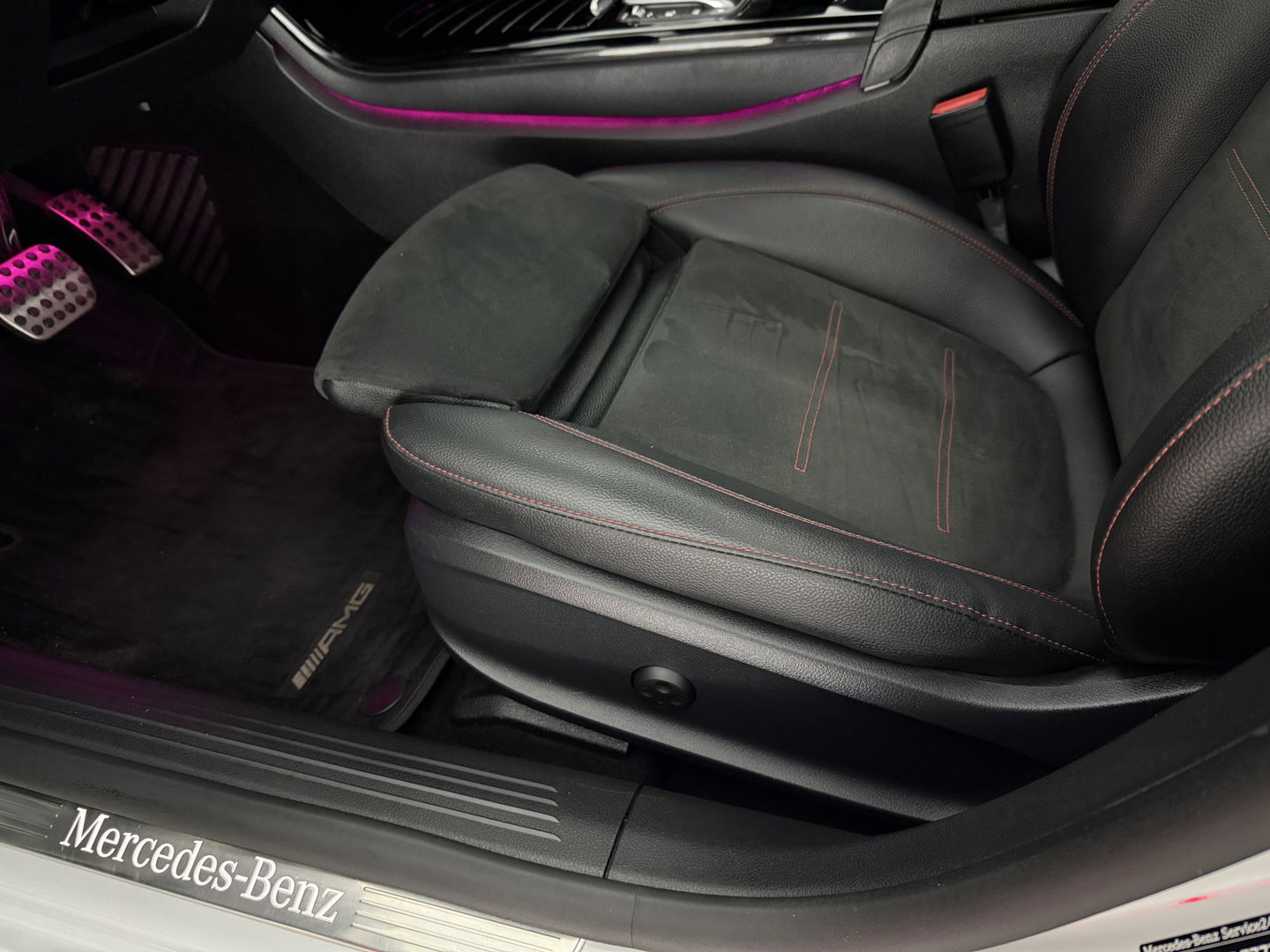 Mercedes-Benz CLA-Klasse 180 AMG | Pano | Virtual | Memory | Sfeer | Burmester | Stoelverw. | Cruise | Navi | Keyless | Trekh.