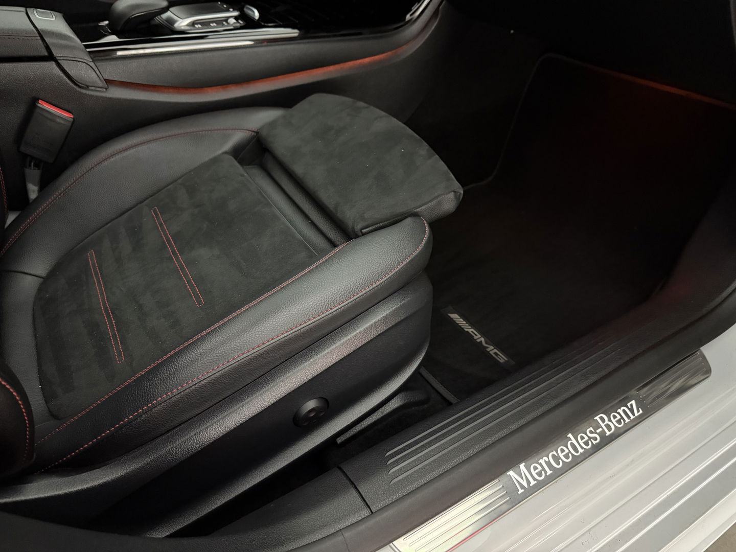 Mercedes-Benz CLA-Klasse 180 AMG | Pano | Virtual | Memory | Sfeer | Burmester | Stoelverw. | Cruise | Navi | Keyless | Trekh.