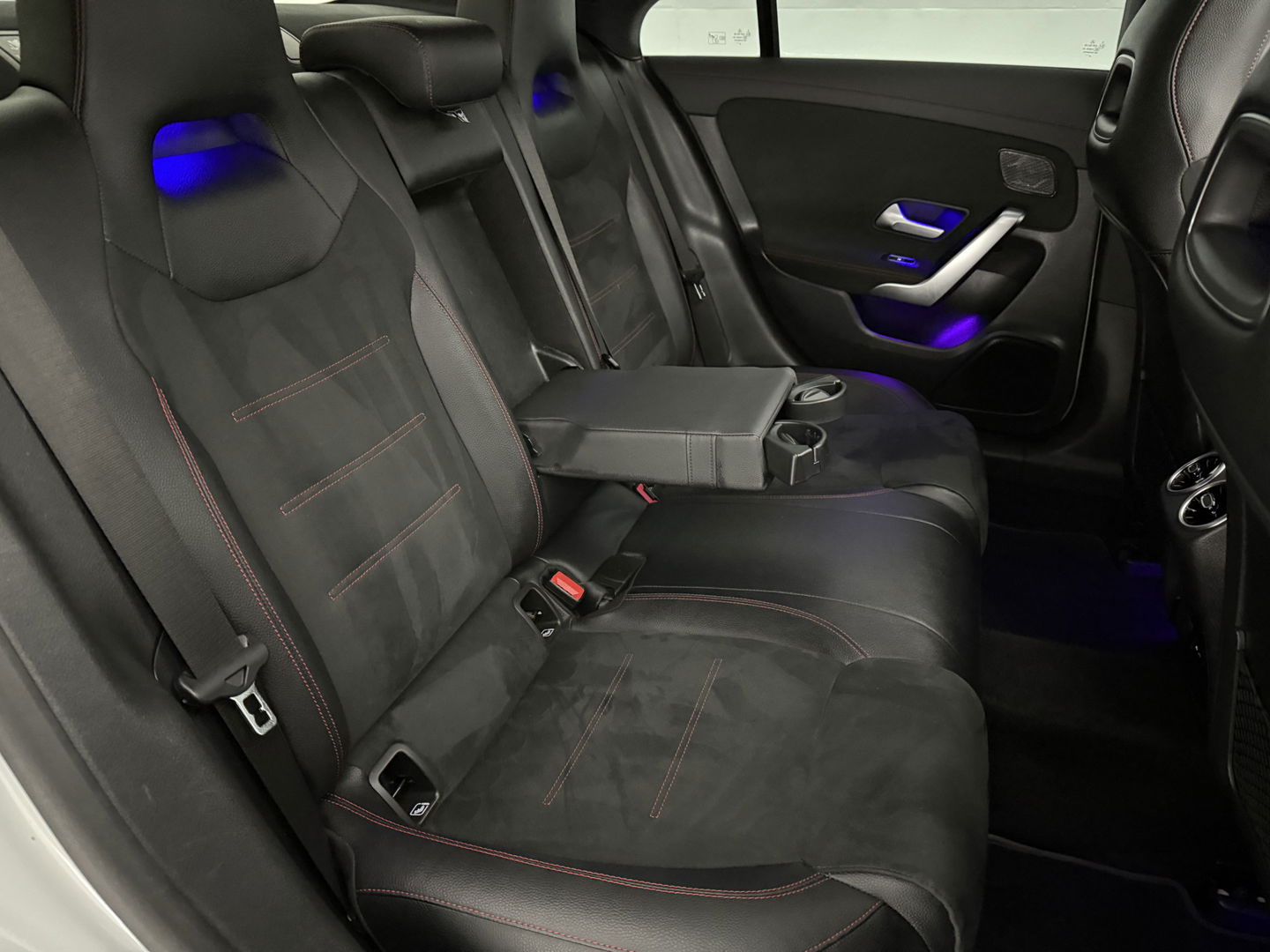 Mercedes-Benz CLA-Klasse 180 AMG | Pano | Virtual | Memory | Sfeer | Burmester | Stoelverw. | Cruise | Navi | Keyless | Trekh.