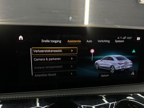 Mercedes-Benz CLA-Klasse 220 AMG Pano|Sfeer|Camera|Nightpakket