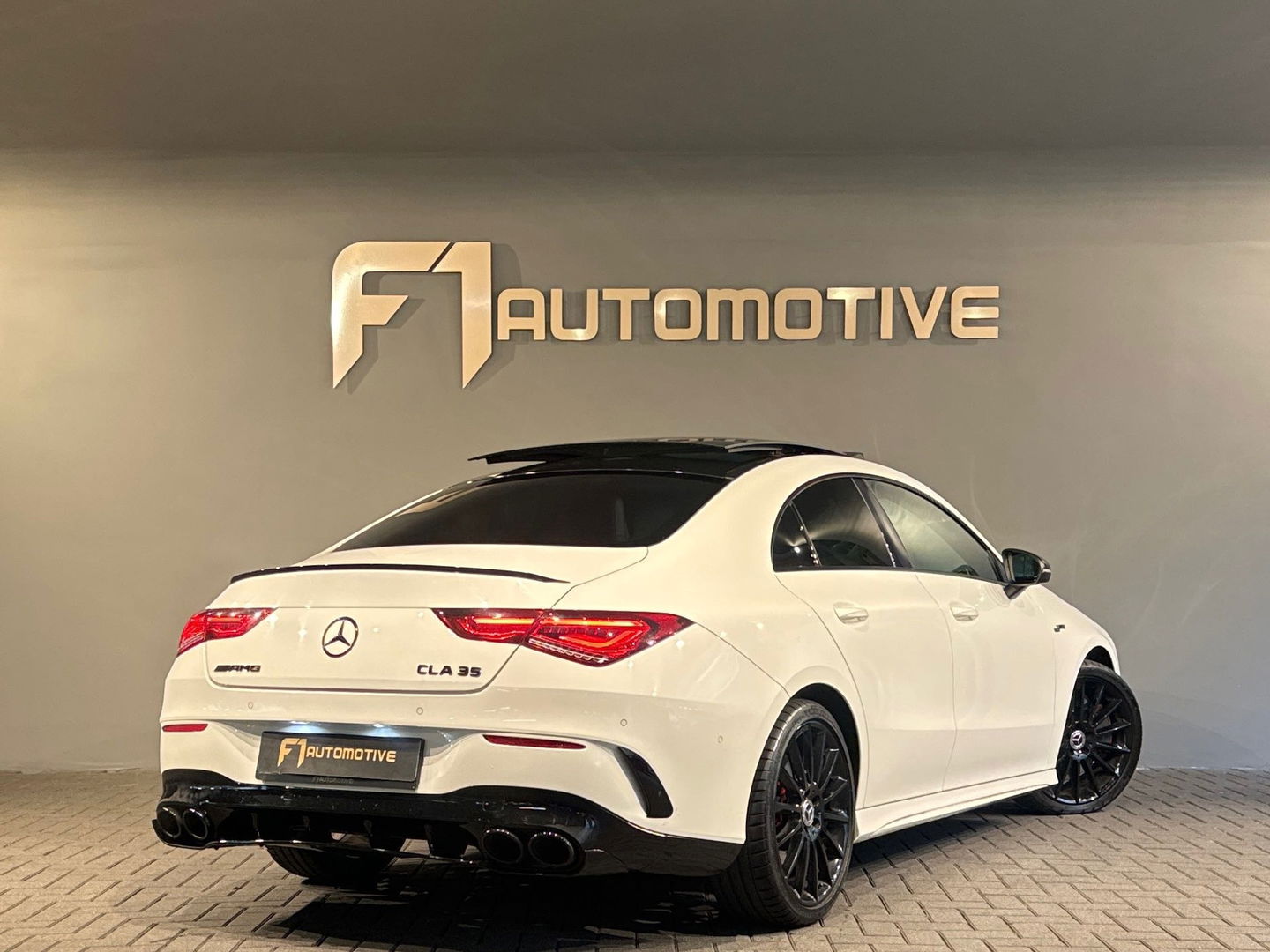 Mercedes-Benz CLA-Klasse 220 AMG Pano|Sfeer|Camera|Nightpakket