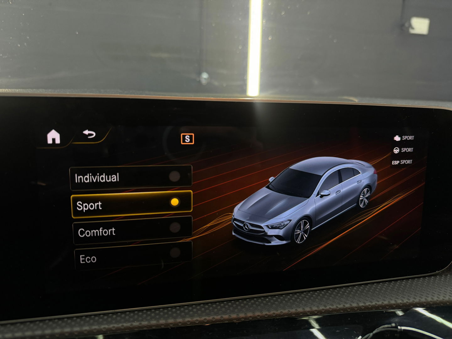 Mercedes-Benz CLA-Klasse 220 AMG Pano|Sfeer|Camera|Nightpakket