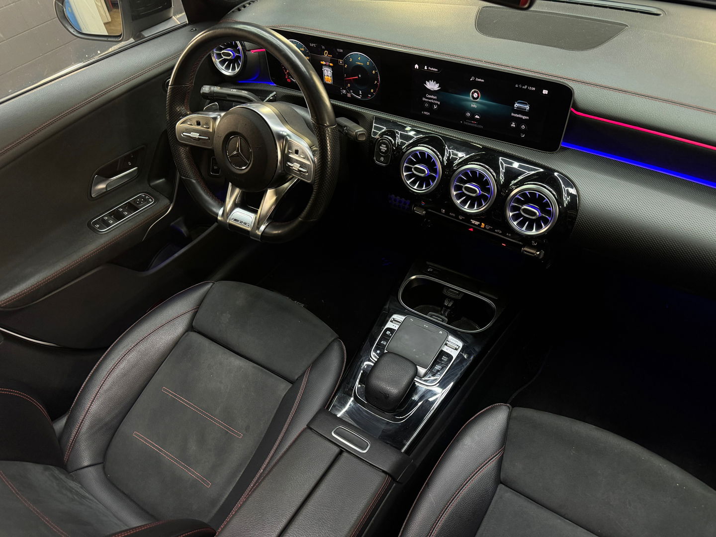 Mercedes-Benz CLA-Klasse 220 AMG Pano|Sfeer|Camera|Nightpakket