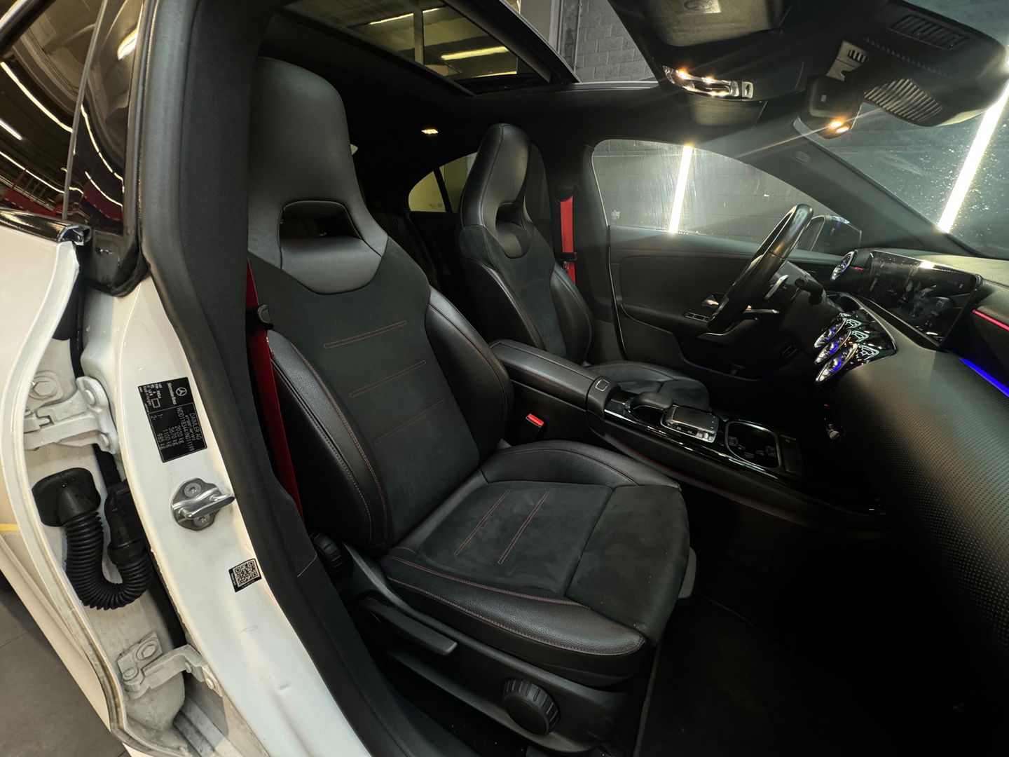 Mercedes-Benz CLA-Klasse 220 AMG Pano|Sfeer|Camera|Nightpakket