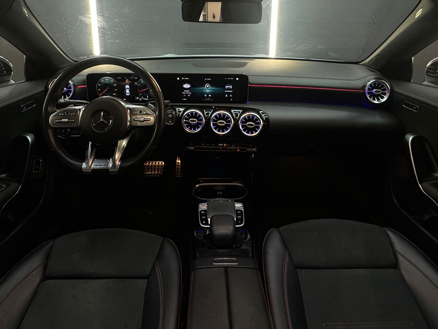 Mercedes-Benz CLA-Klasse 220 AMG Pano|Sfeer|Camera|Nightpakket