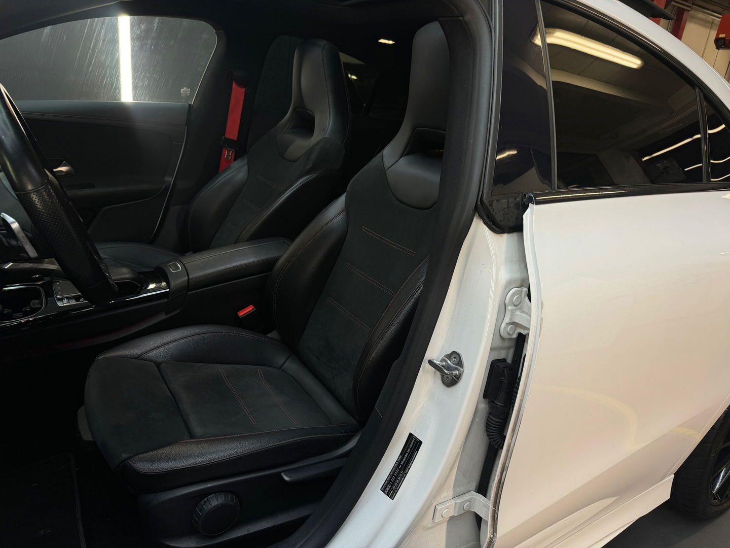 Mercedes-Benz CLA-Klasse 220 AMG Pano|Sfeer|Camera|Nightpakket