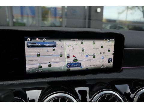 Mercedes-Benz A-Klasse A250e AMG 218pk Hybrid Panoramadak Night pakket Widescreen Sfeerverlichting 19" LMV NLauto