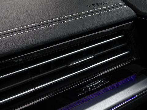 Volkswagen Touareg 3.0 TSI e-Hybrid 462PK / pano / 360° / trekhaak