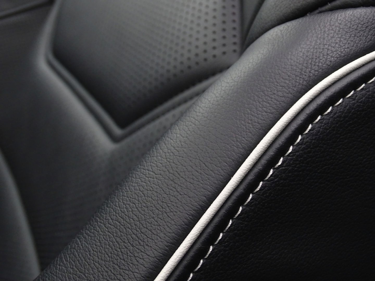 Volkswagen Touareg 3.0 TSI e-Hybrid 462PK / pano / 360° / trekhaak