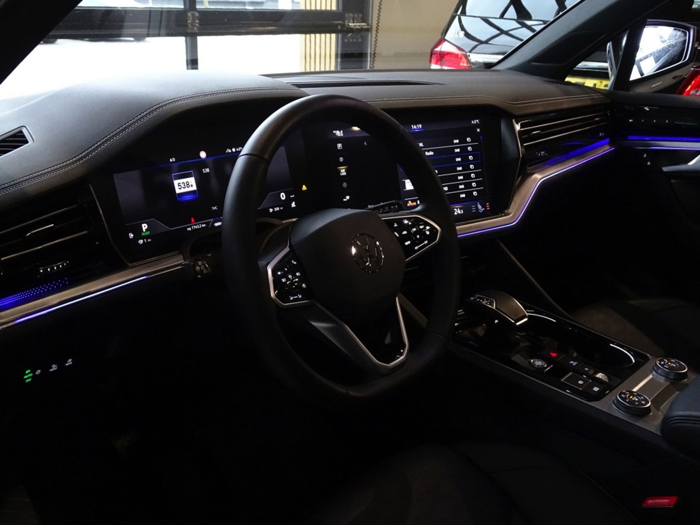 Volkswagen Touareg 3.0 TSI e-Hybrid 462PK / pano / 360° / trekhaak