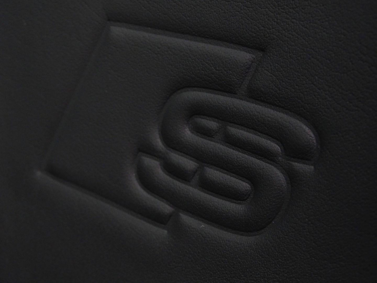 Audi A6 55 TFSI V6T 340PK / S6 Edit. / B&O / 360° / Pano / Matrix