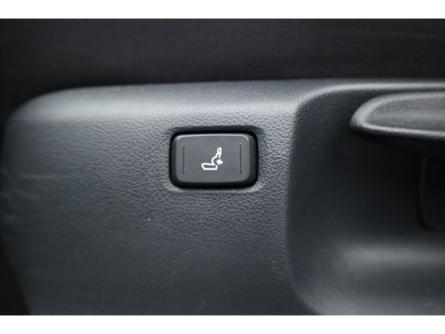 Toyota Yaris 1.5 Hybrid Active | Adapt. Cruise | CarPlay | Stoelverw. | Camera | All-season | Navi by App