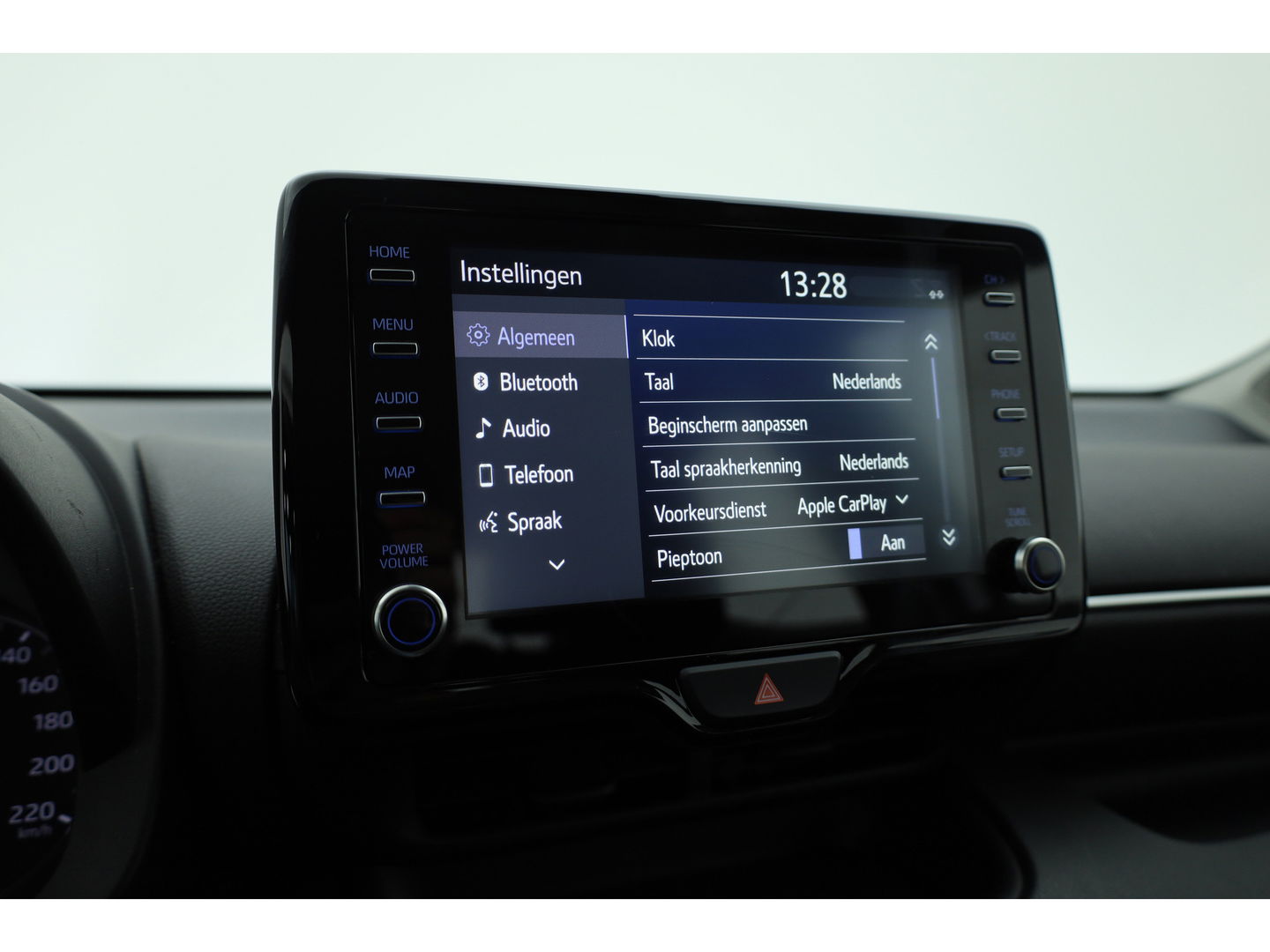 Toyota Yaris 1.5 Hybrid Active | Adapt. Cruise | CarPlay | Stoelverw. | Camera | All-season | Navi by App