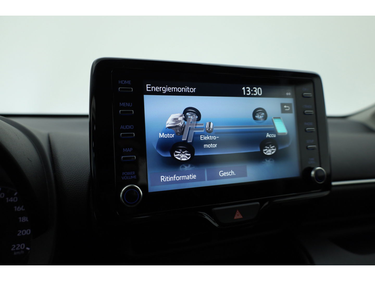 Toyota Yaris 1.5 Hybrid Active | Adapt. Cruise | CarPlay | Stoelverw. | Camera | All-season | Navi by App