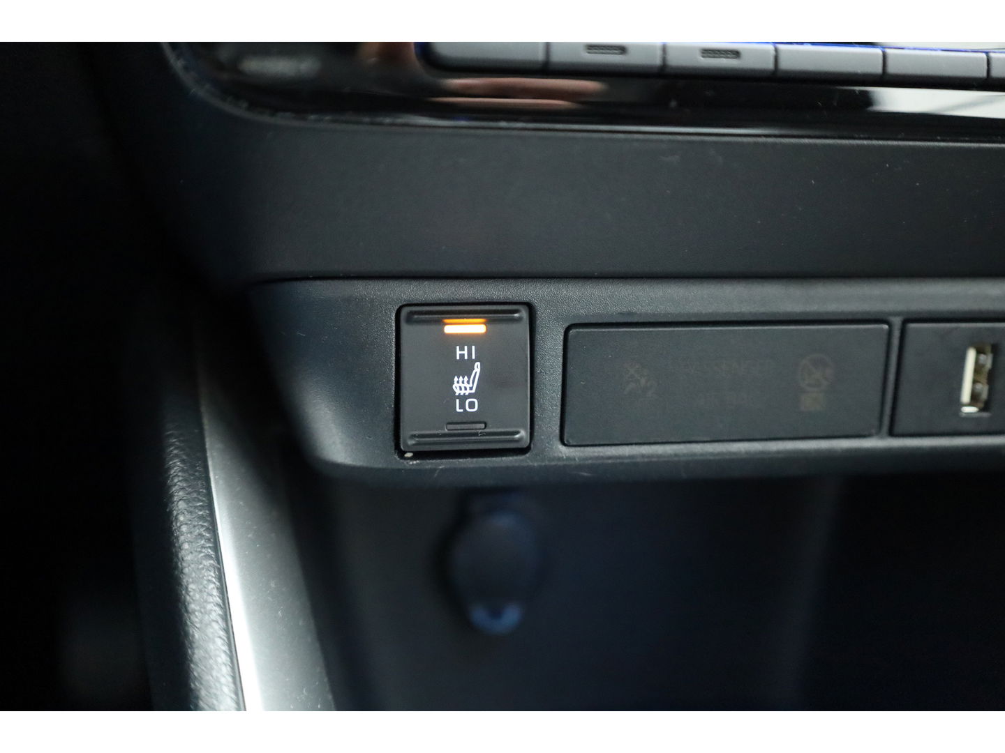 Toyota Yaris 1.5 Hybrid Active | Adapt. Cruise | CarPlay | Stoelverw. | Camera | All-season | Navi by App