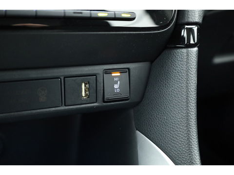 Toyota Yaris 1.5 Hybrid Active | Adapt. Cruise | CarPlay | Stoelverw. | Camera | All-season | Navi by App