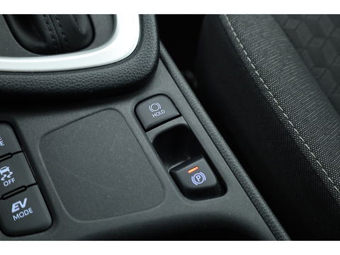 Toyota Yaris 1.5 Hybrid Active | Adapt. Cruise | CarPlay | Stoelverw. | Camera | All-season | Navi by App