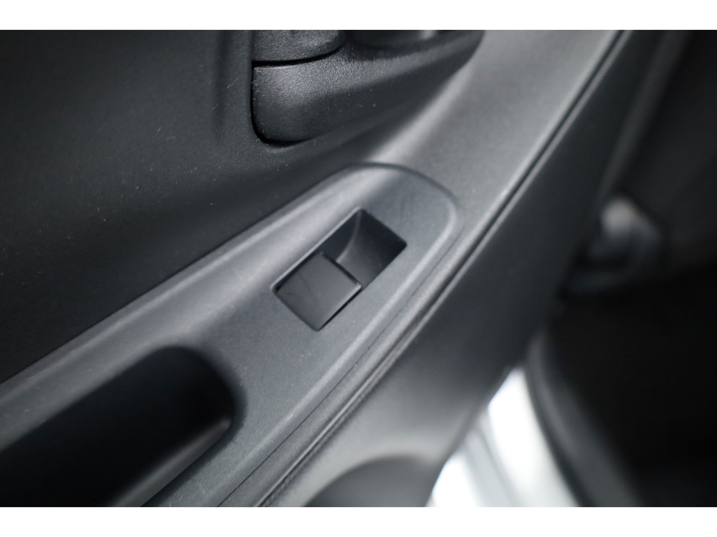 Toyota Yaris 1.5 Hybrid Active | Adapt. Cruise | CarPlay | Stoelverw. | Camera | All-season | Navi by App