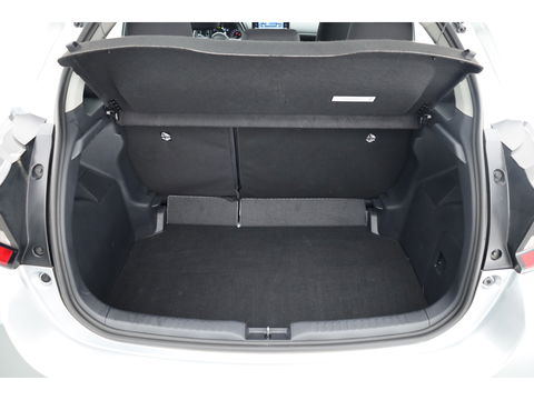 Toyota Yaris 1.5 Hybrid Active | Adapt. Cruise | CarPlay | Stoelverw. | Camera | All-season | Navi by App