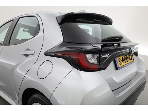 Toyota Yaris 1.5 Hybrid Active | Adapt. Cruise | CarPlay | Stoelverw. | Camera | All-season | Navi by App