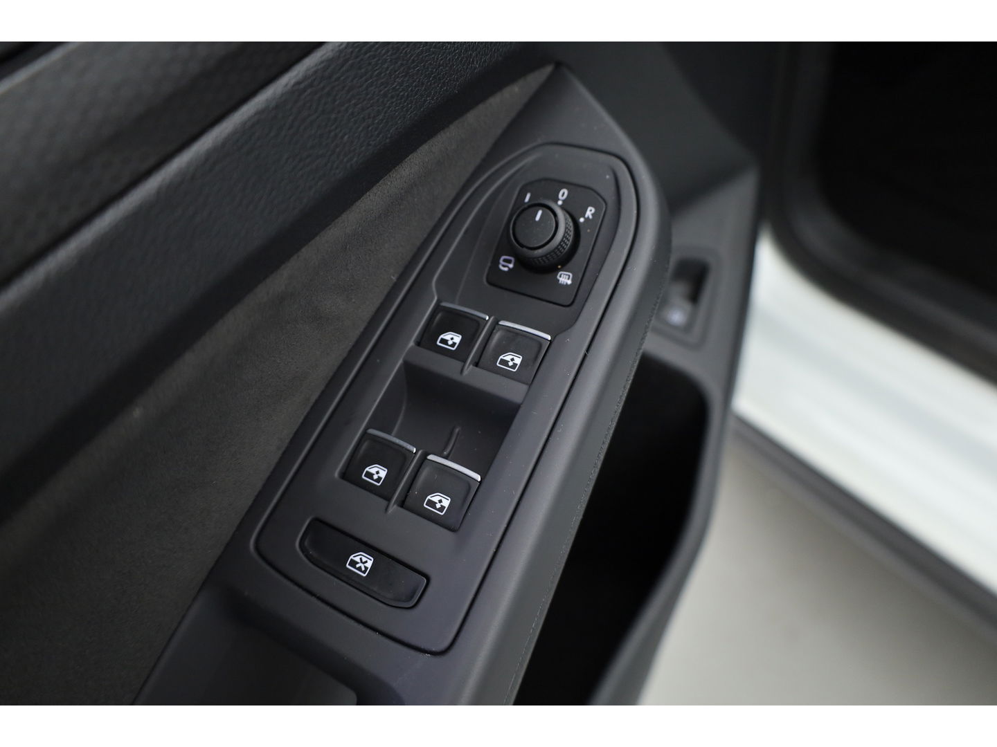 Volkswagen Golf 1.4 eHybrid GTE | Pano | IQ. Light | Keyless | 18'' | Mistlampen | Navi | CarPlay | Adapt. Cruise | Camera | Dodehoekdet. |