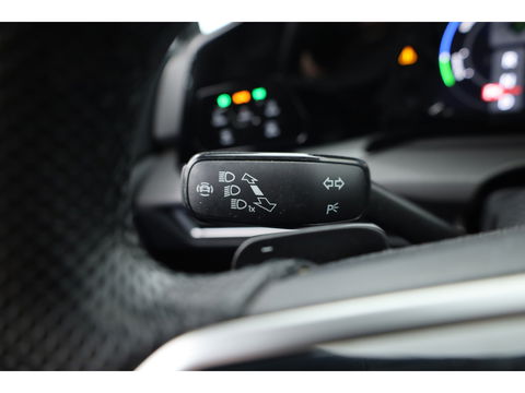 Volkswagen Golf 1.4 eHybrid GTE | Pano | IQ. Light | Keyless | 18'' | Mistlampen | Navi | CarPlay | Adapt. Cruise | Camera | Dodehoekdet. |