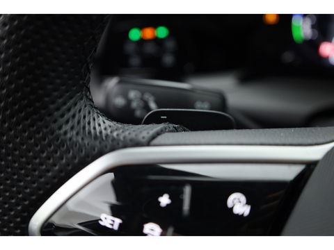 Volkswagen Golf 1.4 eHybrid GTE | Pano | IQ. Light | Keyless | 18'' | Mistlampen | Navi | CarPlay | Adapt. Cruise | Camera | Dodehoekdet. |