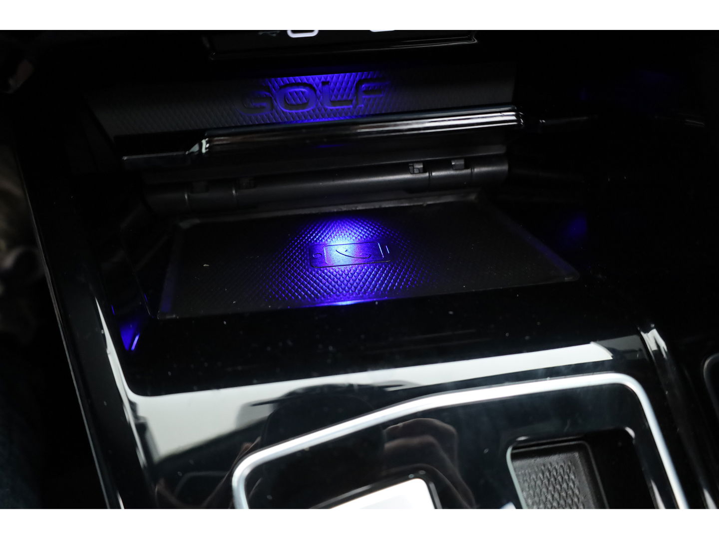 Volkswagen Golf 1.4 eHybrid GTE | Pano | IQ. Light | Keyless | 18'' | Mistlampen | Navi | CarPlay | Adapt. Cruise | Camera | Dodehoekdet. |