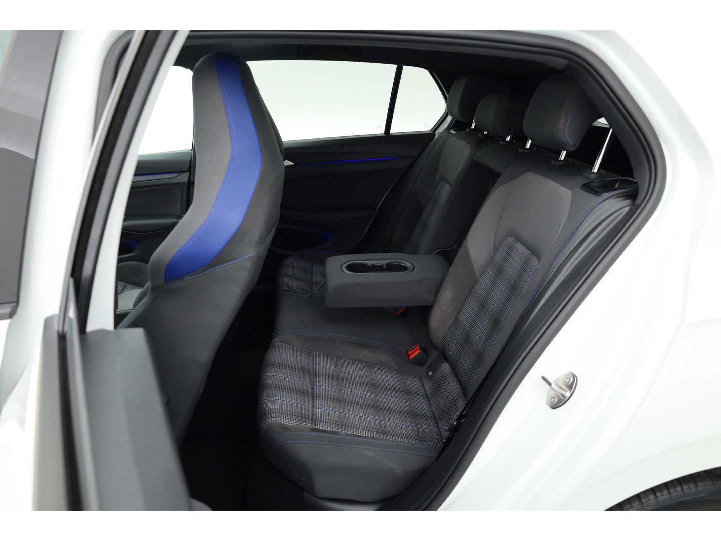 Volkswagen Golf 1.4 eHybrid GTE | Pano | IQ. Light | Keyless | 18'' | Mistlampen | Navi | CarPlay | Adapt. Cruise | Camera | Dodehoekdet. |